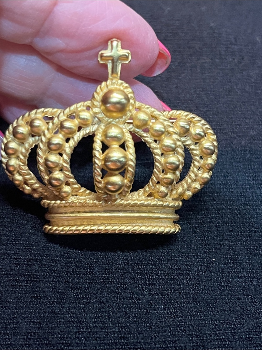 Anne Klein Vintage Royal Crown Pin Gold Tone AK Signed